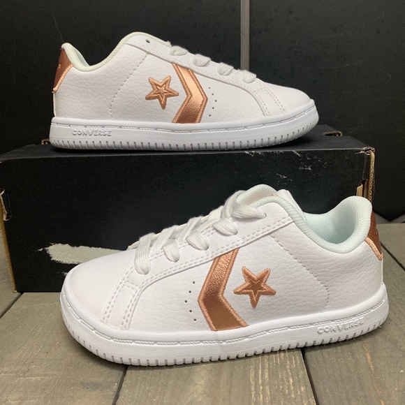 Converse Other - Infant Converse EV3 Ox White Gold Sneakers Sz 10